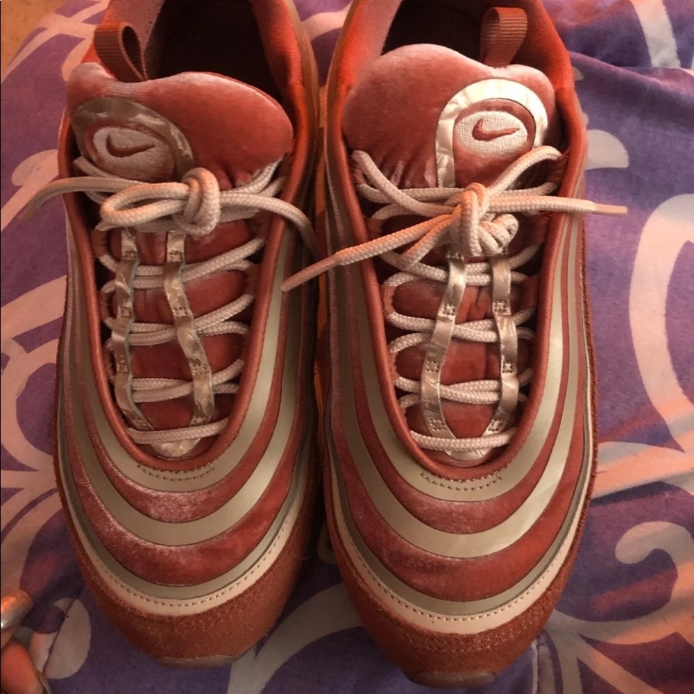 Airmax Dusty Peach 97